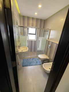 Fancy Fully Furnished 3 Bedroom-Amman behind AlNakheel village - 2