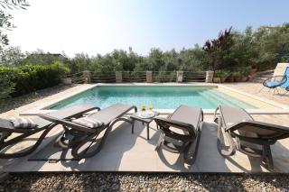 Apartment Serenity with Private Pool Near the Beach - 6