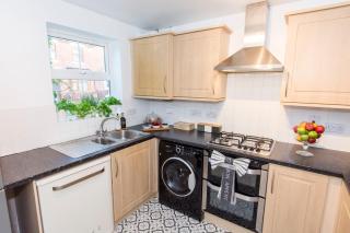 Workers Families Pet Friendly 7Bed 2Bath and WC Free Parking Garden 14PPL - 3