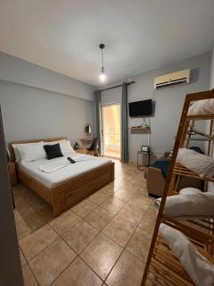 Milto's Rooms - Himare - 1