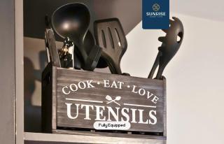 LAW 1 - INVOICE and REDUCED PRICE are only by SUNRISE SHORT LETS DUNDEE, 4 Rooms, 4 Beds with TV's and Fans, BRAND NEW FURNITURE, FRESHLY REDECORATED Rooms, Free Private Parking, Fully Equipped, Group Favourite, ONLY 5 Mins to STANNERGATE Ports - 1