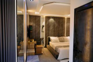 Mo's Place by Zuno Homes - 9