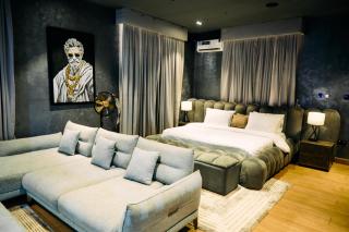 Mo's Place by Zuno Homes - 4