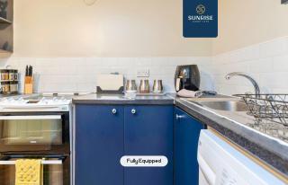 LAW 1 - INVOICE and REDUCED PRICE are only by SUNRISE SHORT LETS DUNDEE, 4 Rooms, 4 Beds with TV's and Fans, BRAND NEW FURNITURE, FRESHLY REDECORATED Rooms, Free Private Parking, Fully Equipped, Group Favourite, ONLY 5 Mins to STANNERGATE Ports - 4