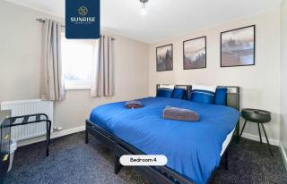 LAW 1 - INVOICE and REDUCED PRICE are only by SUNRISE SHORT LETS DUNDEE, 4 Rooms, 4 Beds with TV's and Fans, BRAND NEW FURNITURE, FRESHLY REDECORATED Rooms, Free Private Parking, Fully Equipped, Group Favourite, ONLY 5 Mins to STANNERGATE Ports - 6