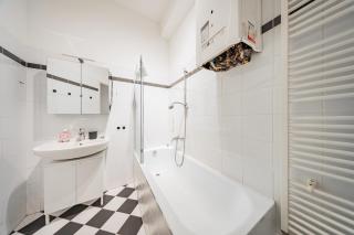 Central Cozy Schönbrunn Apartment - 2