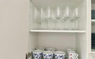 Rooftop Central Apartment with Balcony & Free Parking - 6