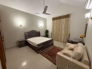 5 Bedroom House for Rent - 8