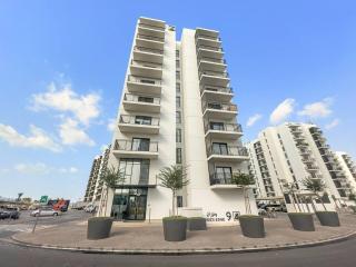 F1 Theme Studio - Next to Ferrari World & Yas Mall - 1