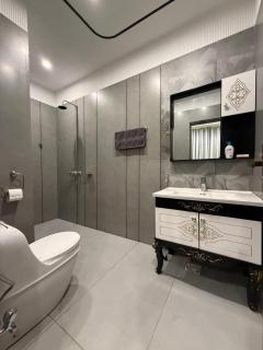 The Signature Suite - 8