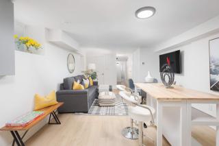 Ossington Strip Gem Walkable Dining & Cafe - 1