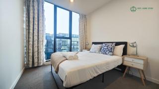 high rised 3 bedroom apartment in box hill with carpark - 1