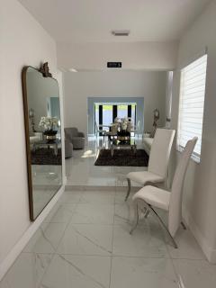 Villa Miami Lakes 2 - 5