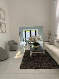 Villa Miami Lakes 2 - 6