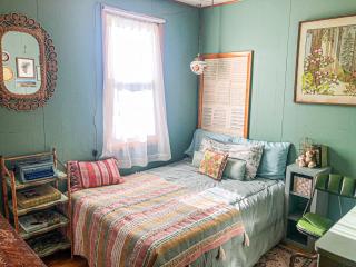 Time Capsule Holiday House - 2