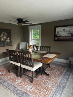 Charming Farmhouse - Holiday Hills - 3