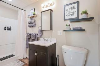 Charming 1 King Bed 1 Bath Upstairs Apartment - 1