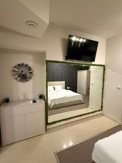 Top Center Apartment Sofia - 4