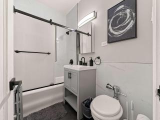 Spacious 4BR Retreat - Chase E1 - 5