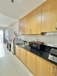 Condo Staycation Shell Residence - 9