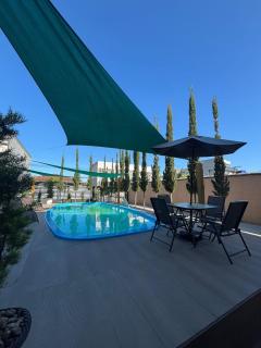 SPA Rossett em Itapoá - Luxo e conforto c piscina, hidromassagem e cromoterapia, p 22 pessoas! - 6