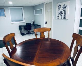 Private 1st Floor Unit near Balt City and John Hopkin - 7