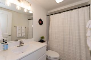 Roark Home Suites - Branson Landing, Gym, Indoor Pool - 5