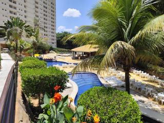 Vista Piscina Suíte Luxo com Piscinas Quentes no Golden Dolphin Resort - 8