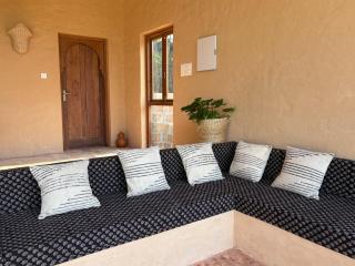 Brand New Sun-lit Mud Brick Private Villa Retreat - 1