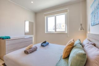 MareLuce - Penthouse in Sliema by Solea Holiday Homes - 2