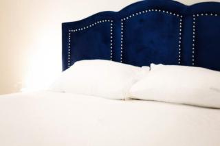 Garden Ave Suite 1 Mins to Hwy403 - 8