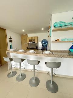 FrontRow Caribbean Beach Massive Oceanfront Apart - 8