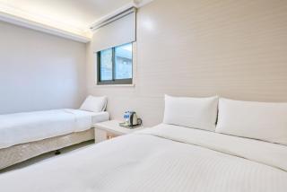 Golden Stone Hotel - 2