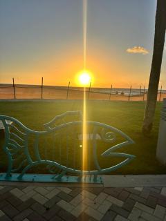 South Florida Spacious Oasis 4BR Retreat with 2 King Beds, Amazing Pool, near Beaches - Deerfield Beach - 9