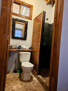 Cabaña junto al río - 3