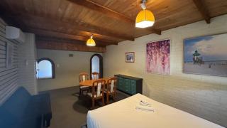 Two bedroom apartment at Kew - 3