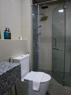 5 pax Santorini Colour Themed Suite at Paradigm Mall,PJ - 6