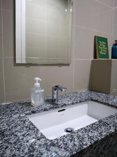 5 pax Santorini Colour Themed Suite at Paradigm Mall,PJ - 5