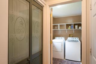 NRG Retreat Pool, Games, Theater and Rock Walls - 1