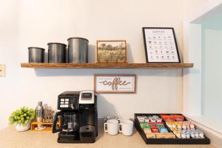 NRG Retreat Pool, Games, Theater and Rock Walls - 5