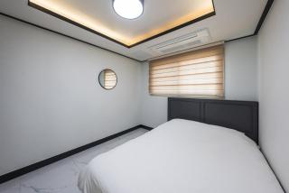 Jeju Skyhill Spa Pension - 9