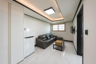 Jeju Skyhill Spa Pension - 5