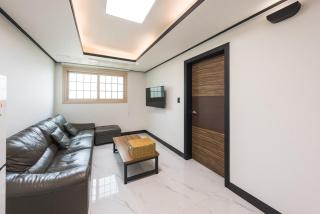 Jeju Skyhill Spa Pension - 3