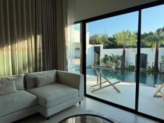 Private designer pool villa in a prime location - 9