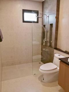 Private designer pool villa in a prime location - 5