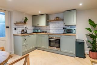 Cosy Garden Flat with work space near Clifton - 7