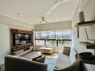 Alojamiento frente al centro comercial Mall Plaza Trujillo - 3