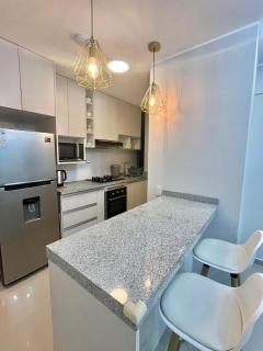 Alojamiento frente al centro comercial Mall Plaza Trujillo - 2