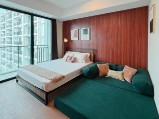 NEW Studio Mampang with City View and Netflix - 0