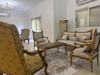 Full Private House Near Airport, Al Rehab 2 Cairo - 9